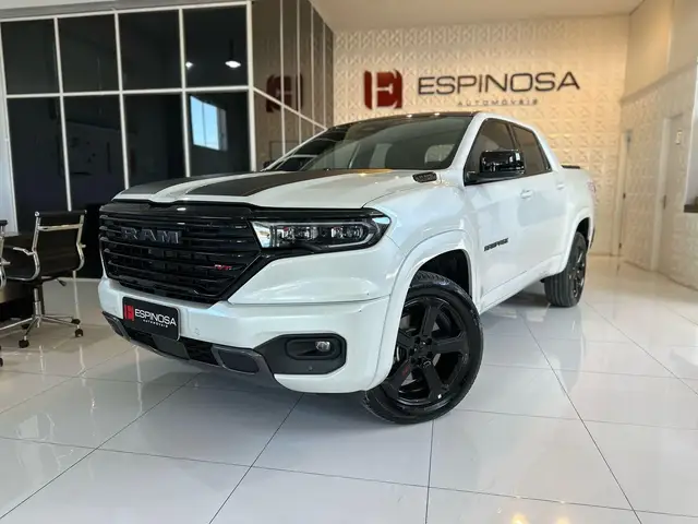 Carro RAM Rampage 2024 R/T 2.0 Turbo