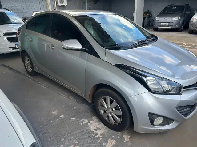 Carro Hyundai HB20S 2015 1.0 Comfort Plus (Flex)