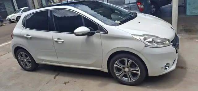 Carro Peugeot 208 2014 Griffe 1.6 16V (Flex) (Aut)