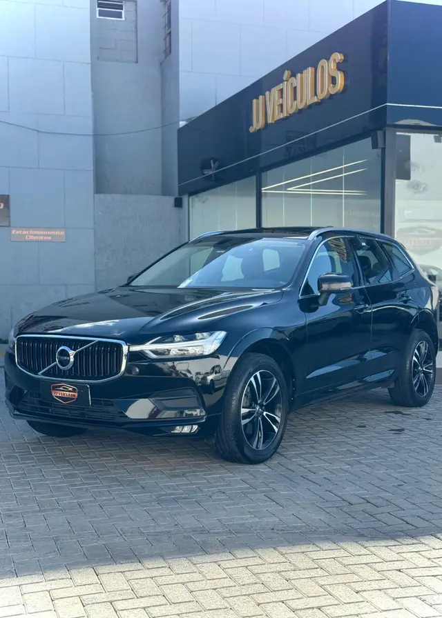 Carro Volvo XC60 2020 2.0 T5 Momentum AWD