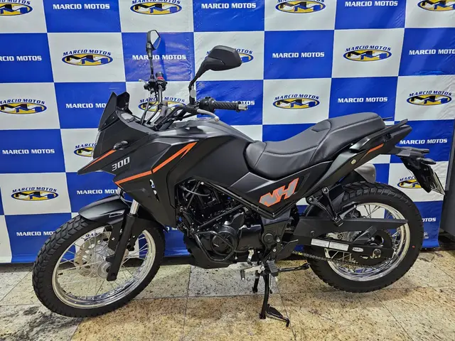 Carro Dafra NH 2024 300