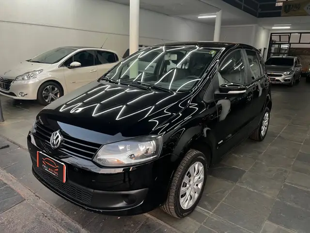 Carro Volkswagen Fox 2014 1.6 VHT (Flex)