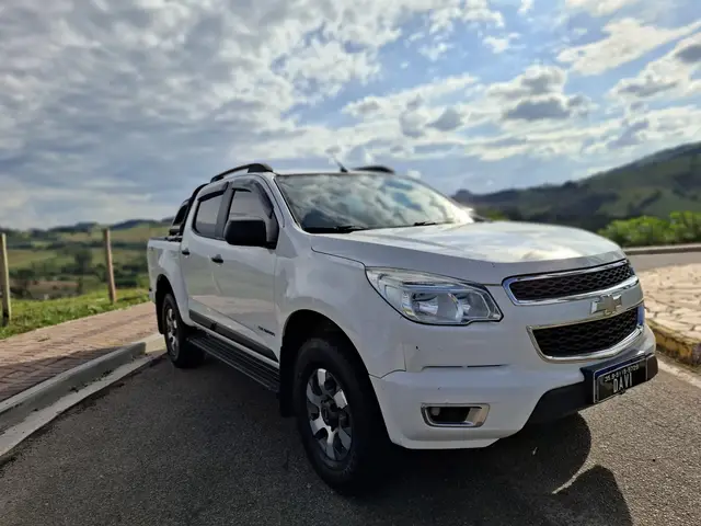Carro Chevrolet S10 Cabine Dupla 2015 S10 LS 2.4 4x2 (Cab Dupla) (Flex)