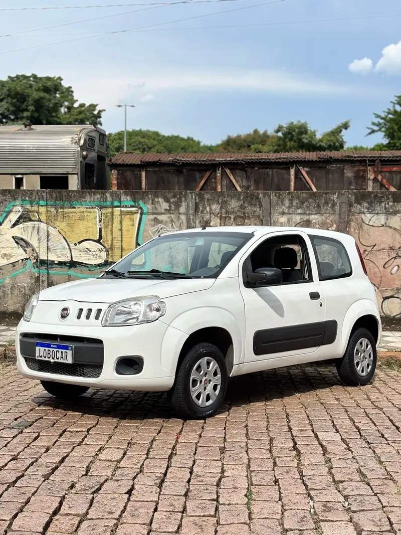 Fiat Uno Vivace 1.0 8V (Flex) 2p