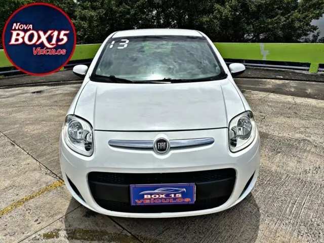 Fiat Palio Attractive 1.0 8V (Flex)