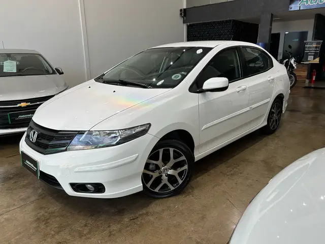Carro Honda City 2014 Sport 1.5 16V (Flex)