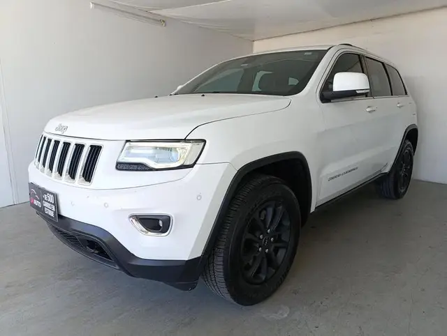 Carro Jeep Grand Cherokee 2015 3.6 V6 Laredo 4WD