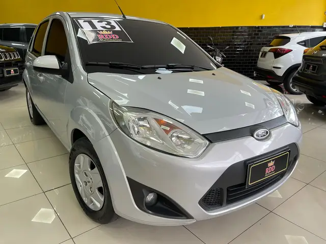 Carro Ford Fiesta Hatch 2013 SE Rocam 1.6 (Flex)