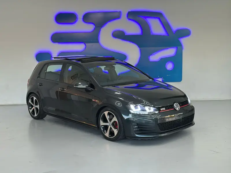 Volkswagen Golf GTI 2.0 TSi DSG