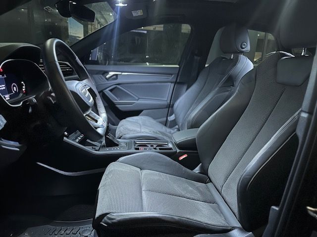 Q3 Sportback Performance Black 2.0