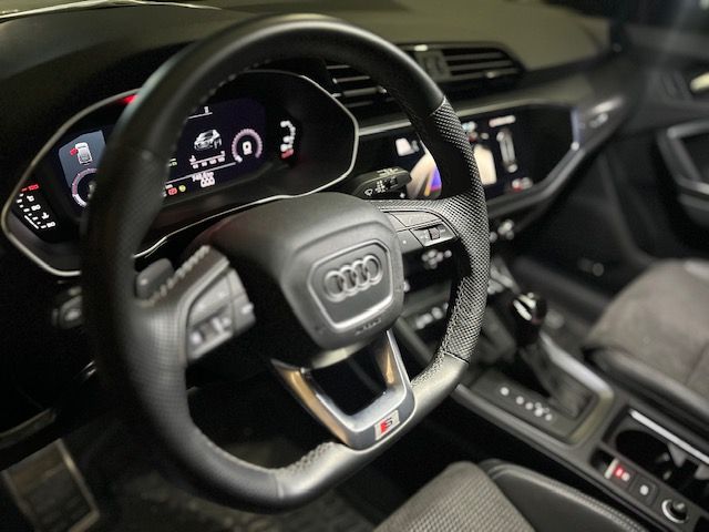 Q3 Sportback Performance Black 2.0