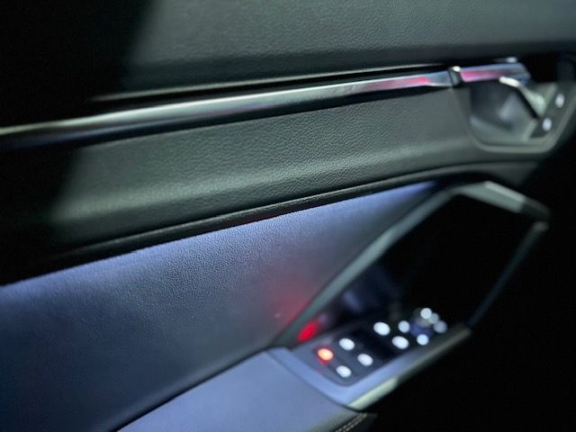 Q3 Sportback Performance Black 2.0