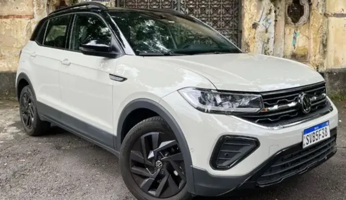 Pódio formado em fevereiro permanece com SUVs alemão e japonês como destaques