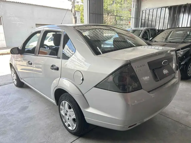 Carro Ford Fiesta Sedan 2011 1.6 (Flex)