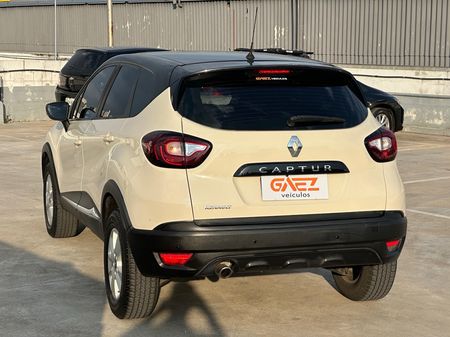 Captur Life 1.6 16v SCe CVT (Flex)