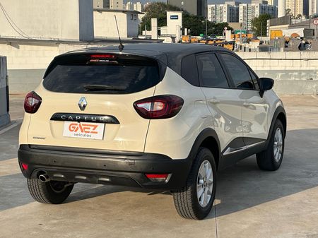 Captur Life 1.6 16v SCe CVT (Flex)