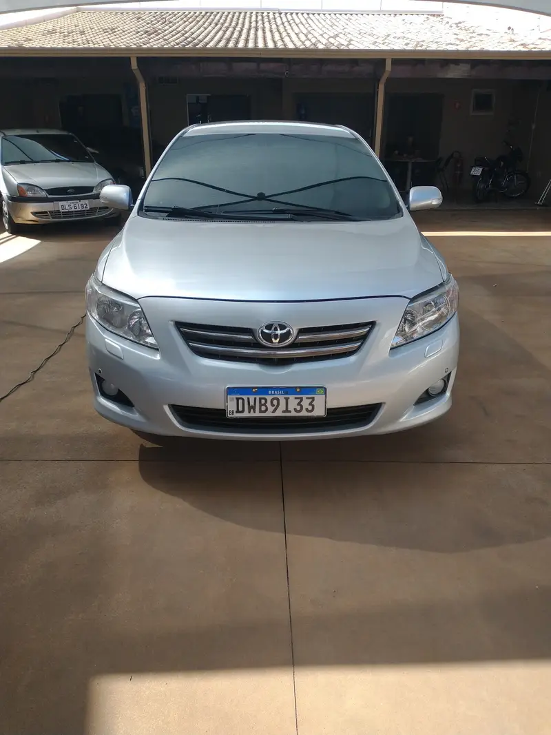 Toyota Corolla Sedan SEG 1.8 16V (aut)