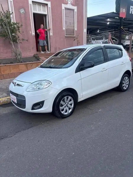 Carro Fiat Palio 2015 ATTRA. Best Seller 1.4 EVO Flex 5p