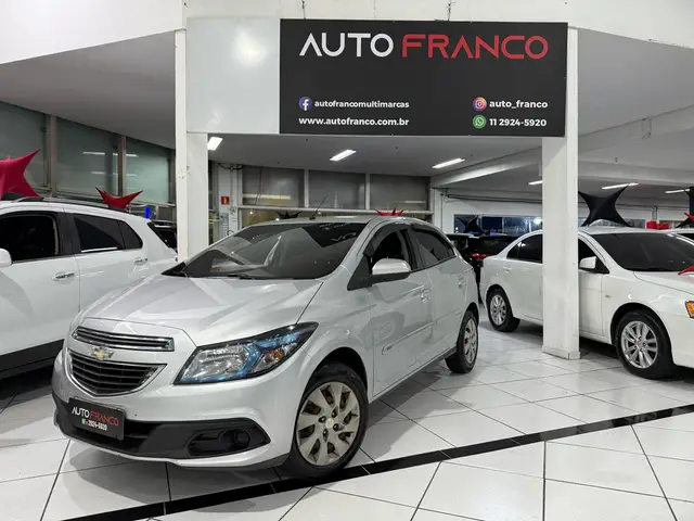 Carro Chevrolet Onix 2013 1.4 LT SPE/4