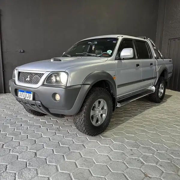 Carro Mitsubishi L200 Triton Outdoor 2011 L 200 Outdoor GLS 4x4 2.5 (cab. dupla)
