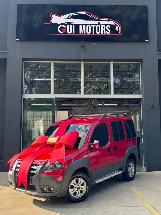 Carro Fiat Doblò 2013 Adventure 1.8 16V (Flex)
