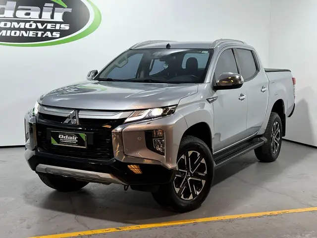 Carro Mitsubishi L200 Triton Sport 2023 HPE-S 2.4