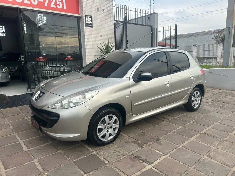 Peugeot 207 Hatch XR 1.4 8V (flex) 4p