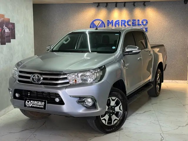 Carro Toyota Hilux Cabine Dupla 2017 Hilux 2.8 TDI SRV CD 4x4 (Aut)