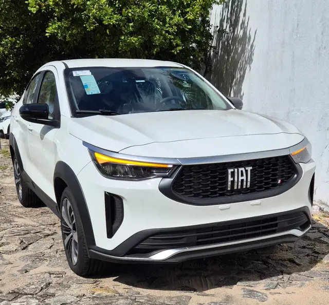 Carro Fiat Fastback 2025 Audace T200 Hybrid