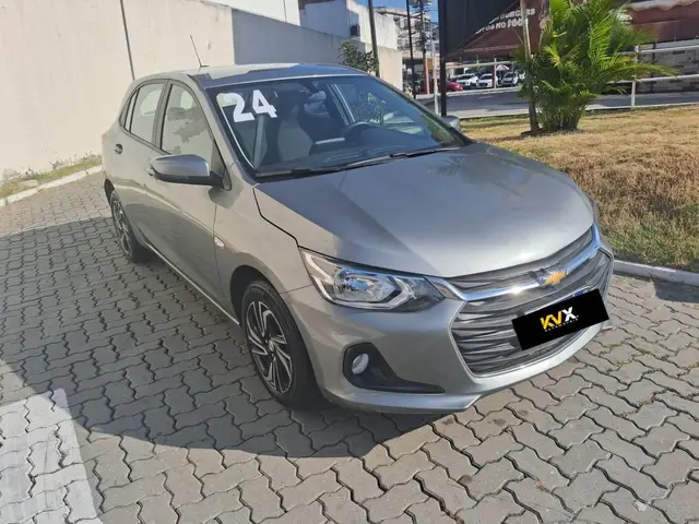 Carro Chevrolet Onix Plus 2024 LT 1.0