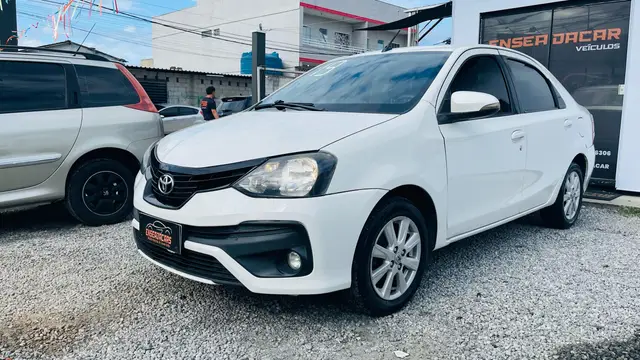 Carro Toyota Etios Sedan 2019 X Plus 1.5 (Aut) (Flex)