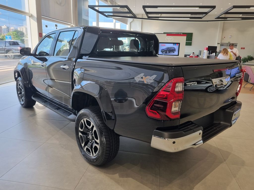 Hilux Cabine Dupla SRX Plus 4x4 2.8 Diesel
