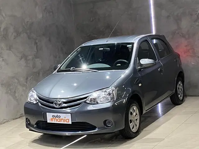 Carro Toyota Etios 2014 X 1.3 (Flex)