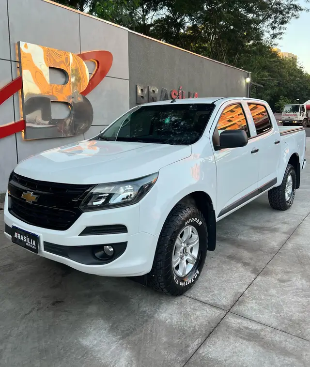Carro Chevrolet S10 Cabine Dupla 2020 S10 2.5 ECOTEC SIDI Advantage 4x2 (Cabine Dupla)