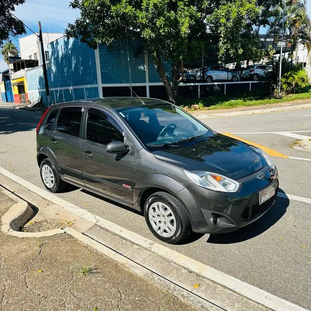 Carro Ford Fiesta Hatch 2011 1.6 (Flex)