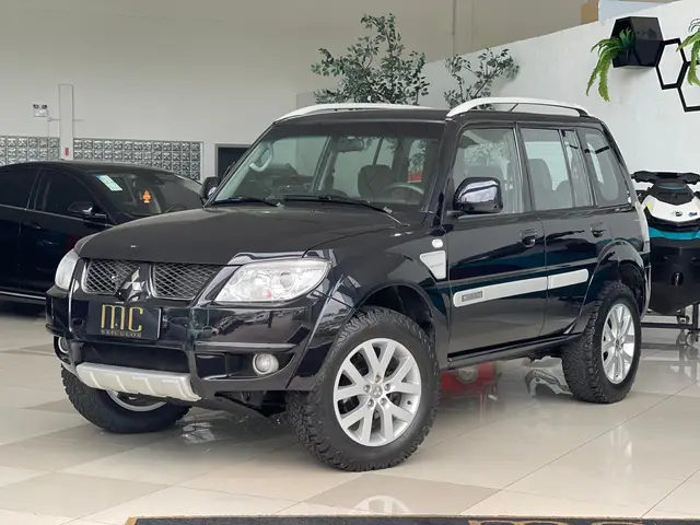 Carro Mitsubishi Pajero TR4 2010 2.0/ 2.0 Flex 16V 4x4 Mec.