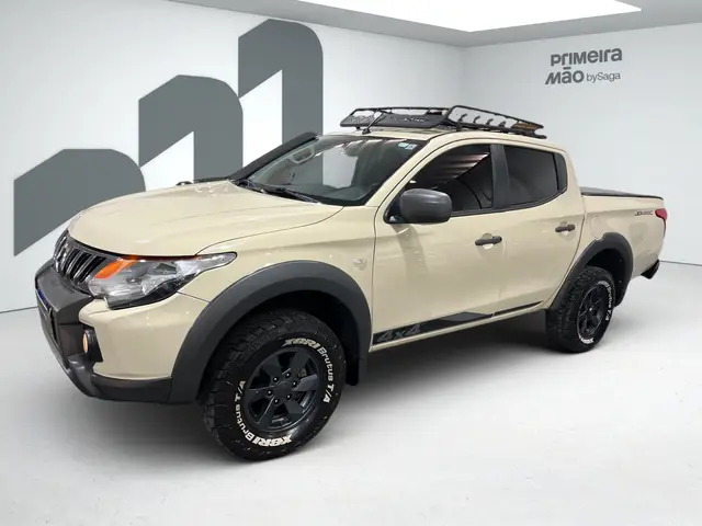 Carro Mitsubishi L200 Triton Outdoor 2023 Savana 2.4 Turbo 4X4 (Aut)