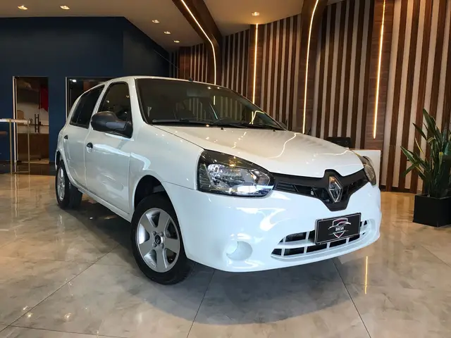 Carro Renault Clio 2014 Authentique 1.0 16V (Flex) 2p