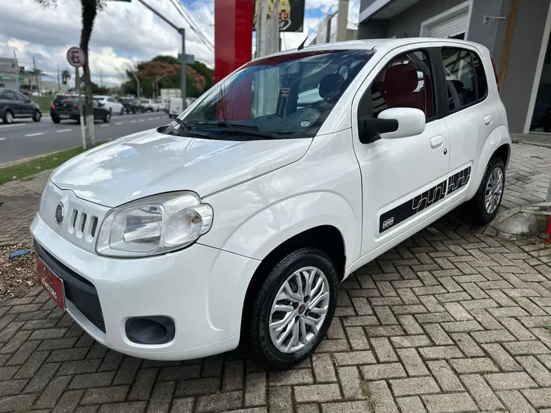 Fiat Uno Vivace College 1.0 8V (Flex) 4p