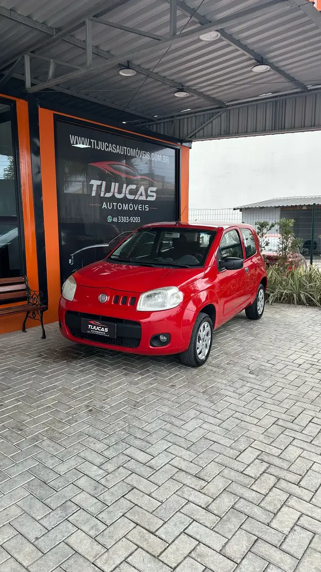 Carro Fiat Uno 2013 Vivace Celeb. 1.0 8V (Flex) 2p