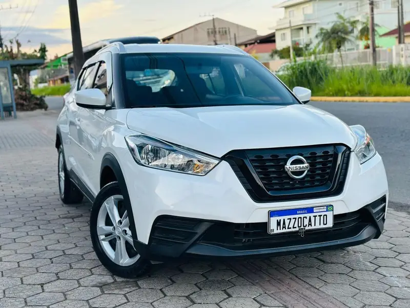 Nissan Kicks 1.6 Rio CVT (Flex)
