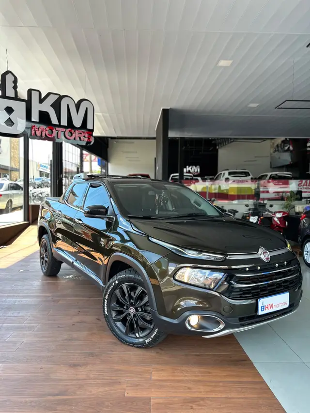 Carro Fiat Toro 2019 Volcano 2.0 diesel AT9 4x4