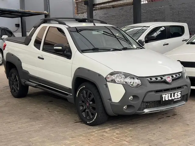 Carro Fiat Strada 2015 Adventure 1.8 16V (Flex) (Cabine Estendida)