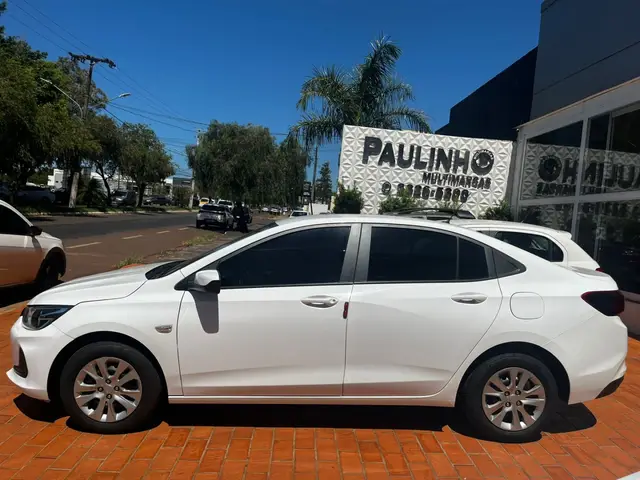 Carro Chevrolet Onix Plus 2021 1.0 LT (Flex)