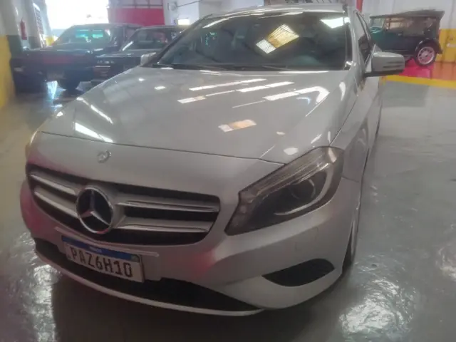 Carro Mercedes-Benz Classe A  2014 200 Urban 1.6 DCT Turbo