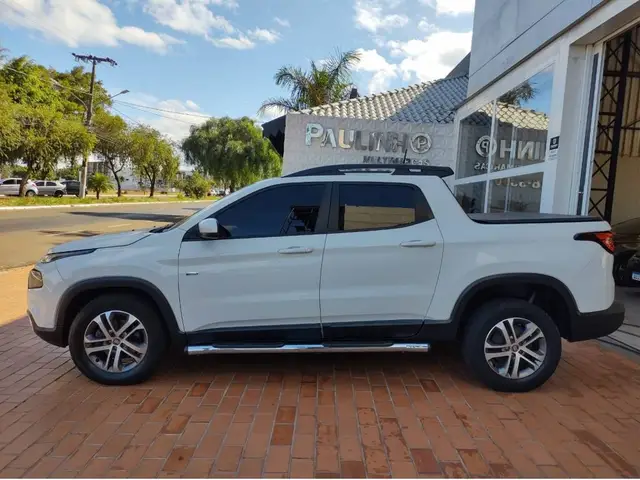 Carro Fiat Toro 2017 Freedom 2.0 diesel MT6 4x2
