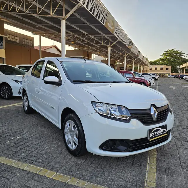 Carro Renault Logan 2015 Authentique 1.0 16V (flex)
