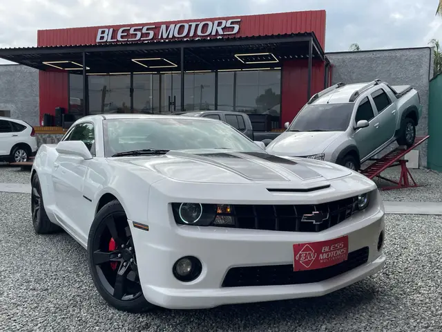 Carro Chevrolet Camaro 2011 SS 6.2