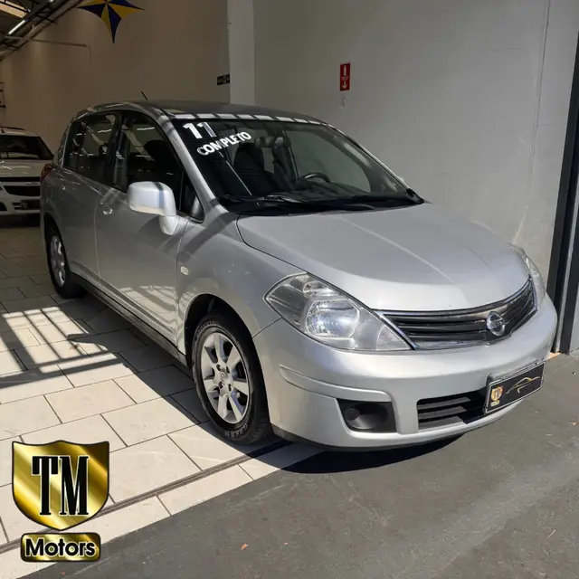 Carro Nissan Tiida 2011 S 1.8 (flex)