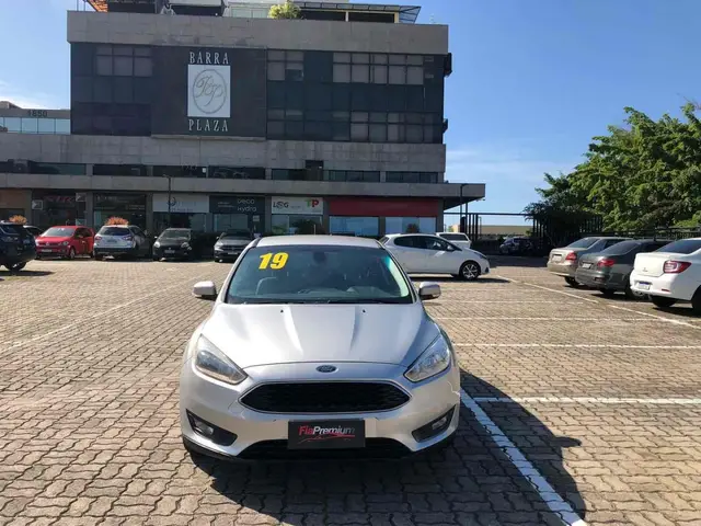 Carro Ford Focus Hatch 2019 SE Plus 2.0 PowerShift